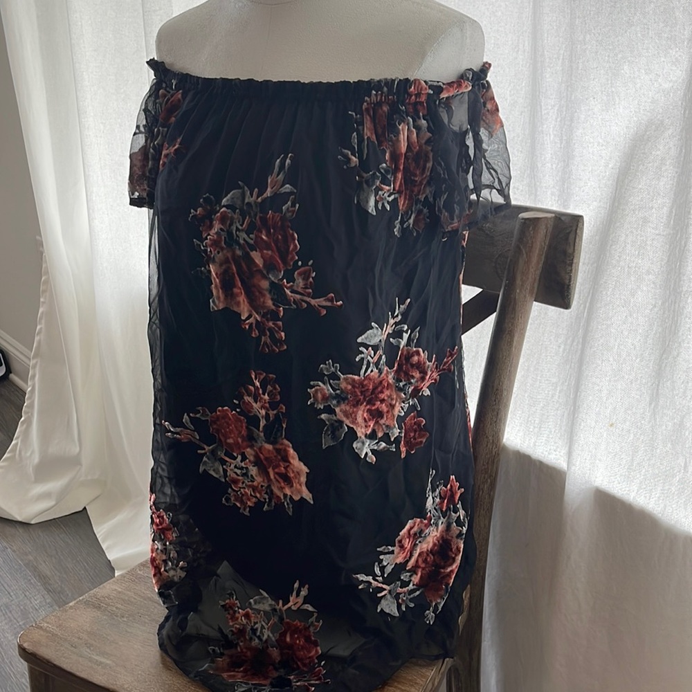 Xhiliration off shoulder dress